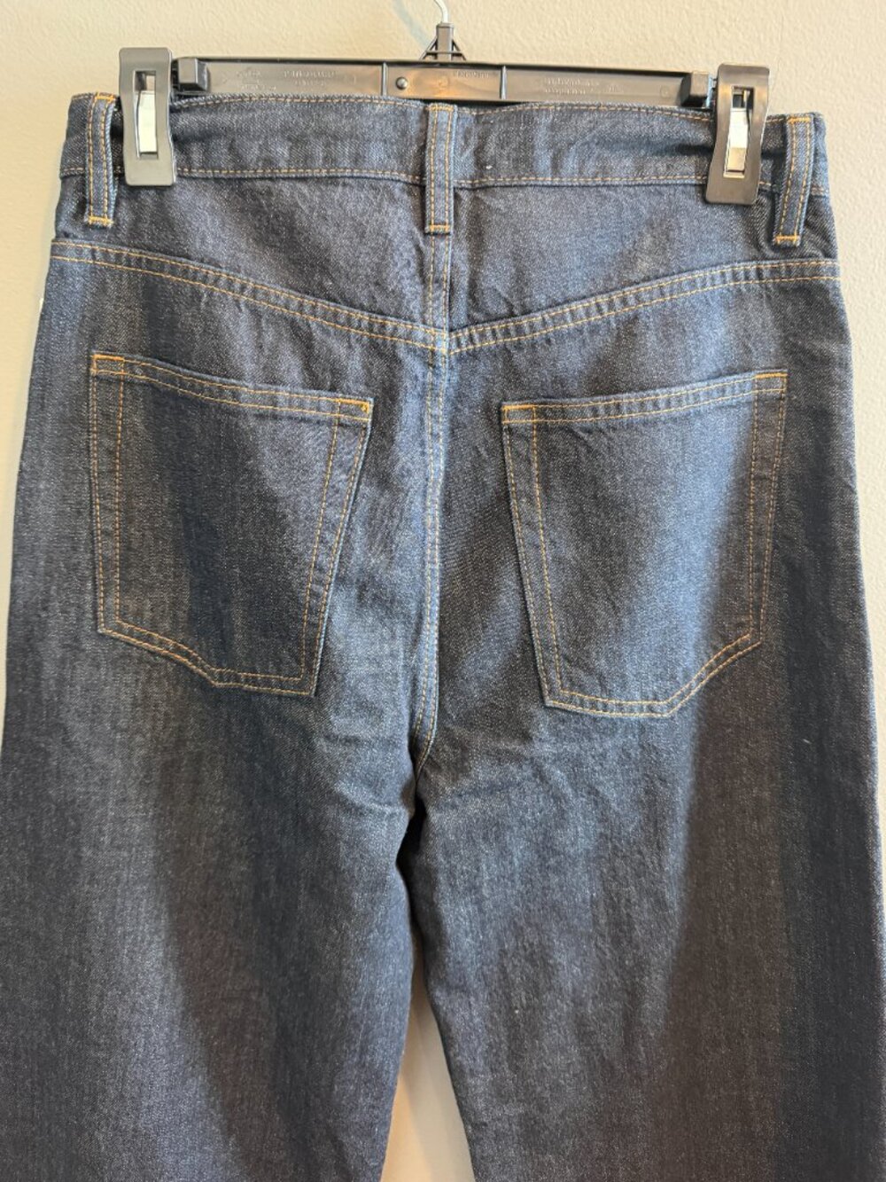 FRAME The Off Duty Drawstring Bow High Rise Jeans in Rinse 26 - Picture 9 of 13
